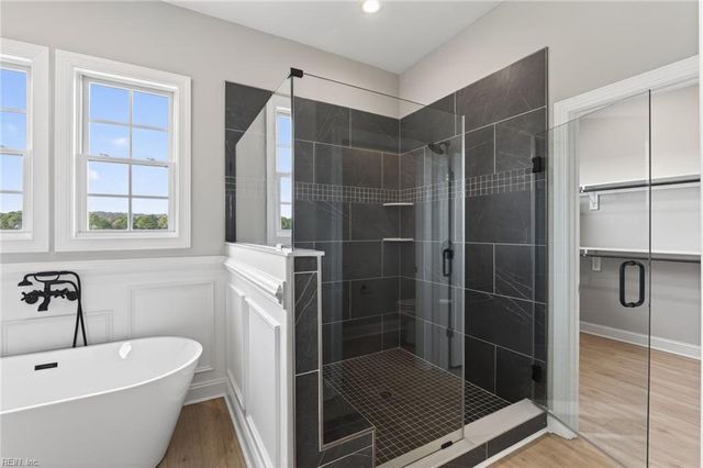 119 Golden Bear CIR, Cape Charles, VA 23310