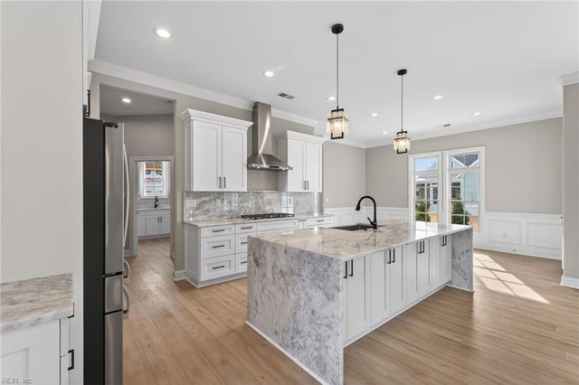 119 Golden Bear CIR, Cape Charles, VA 23310