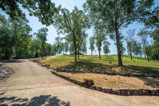 300 Pinehill, Hot Springs, AR 71913
