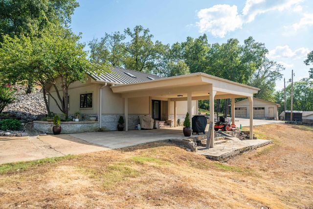 300 Pinehill, Hot Springs, AR 71913