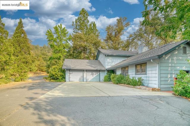 19195 Ferretti Rd., Groveland, CA 95321