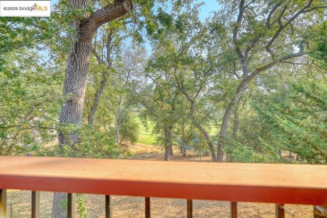 19195 Ferretti Rd., Groveland, CA 95321