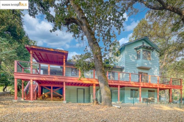 19195 Ferretti Rd., Groveland, CA 95321