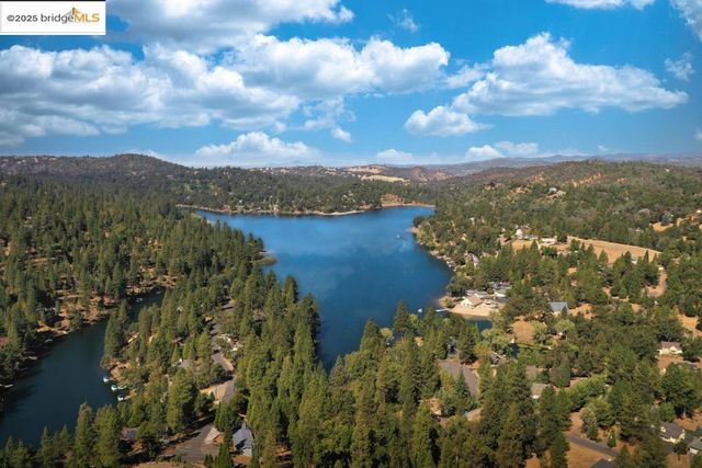 19195 Ferretti Rd., Groveland, CA 95321