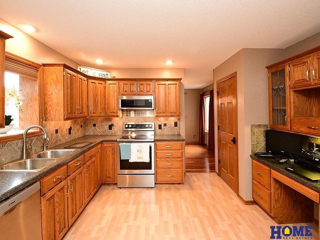 5940 Stable Lane, Lincoln, NE 68523