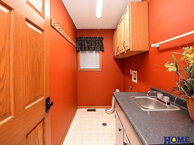 5940 Stable Lane, Lincoln, NE 68523