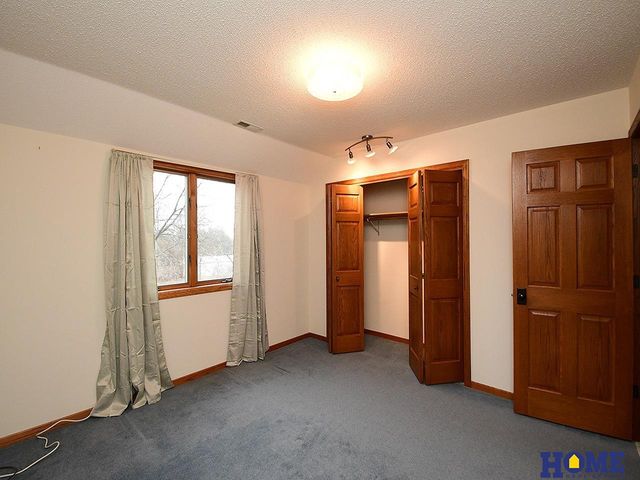 5940 Stable Lane, Lincoln, NE 68523