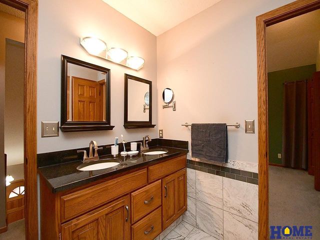 5940 Stable Lane, Lincoln, NE 68523