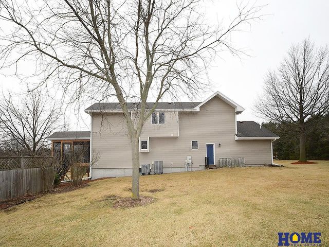 5940 Stable Lane, Lincoln, NE 68523