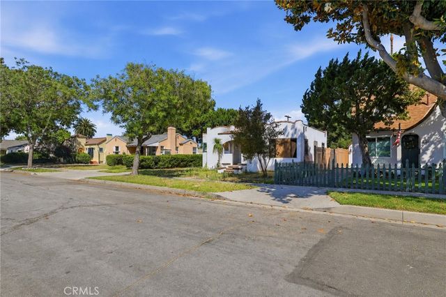 235 W Cedar Ave, Burbank, CA 91502