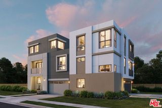 2505 W Berkeley Avenue, Los Angeles, CA 90026