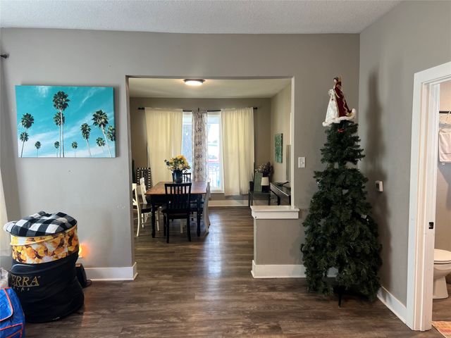 1343 7th Street, Des Moines, IA 50314