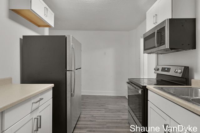 1537 Broadway Avenue NW, Grand Rapids, MI 49504