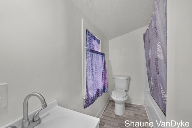 1537 Broadway Avenue NW, Grand Rapids, MI 49504