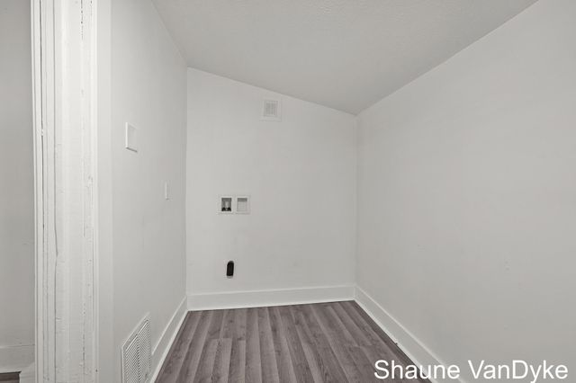 1537 Broadway Avenue NW, Grand Rapids, MI 49504