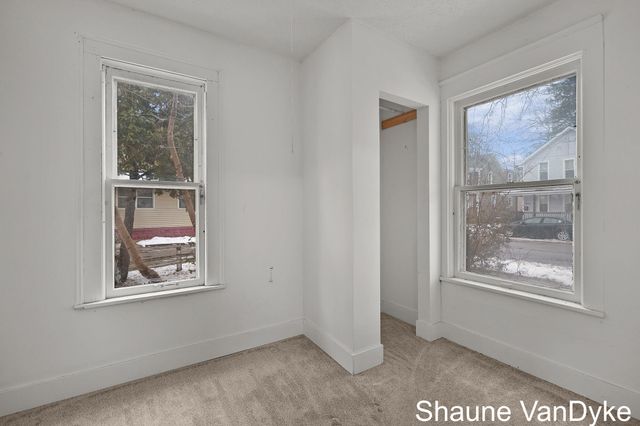 1537 Broadway Avenue NW, Grand Rapids, MI 49504