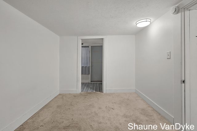 1537 Broadway Avenue NW, Grand Rapids, MI 49504