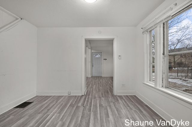 1537 Broadway Avenue NW, Grand Rapids, MI 49504