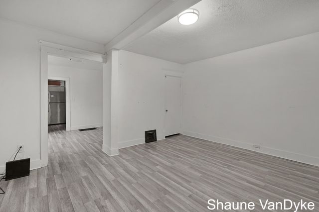 1537 Broadway Avenue NW, Grand Rapids, MI 49504