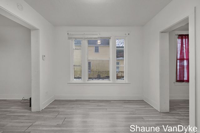 1537 Broadway Avenue NW, Grand Rapids, MI 49504