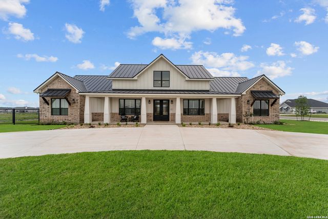 411 Acorn Trail, Seguin, TX 78155