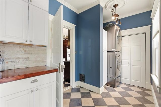 3300 E 10th Street, Kansas City, MO 64127