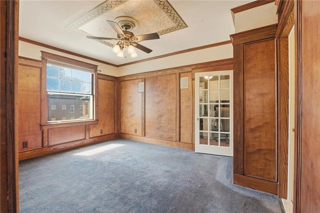 3300 E 10th Street, Kansas City, MO 64127