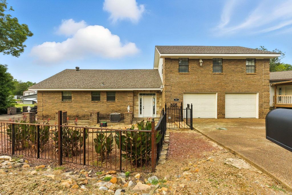 581 Charlie Stover, Royal, AR 71968