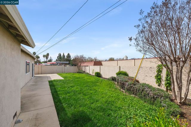 1515 Thornwood Dr, Concord, CA 94521