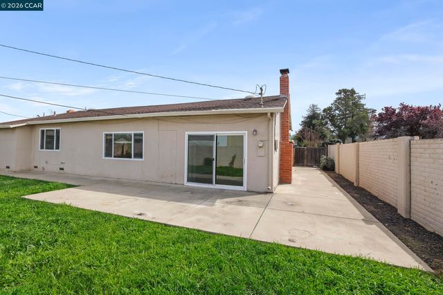 1515 Thornwood Dr, Concord, CA 94521
