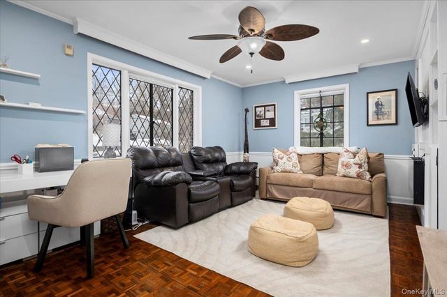 194 Hickory Grove Drive E, Larchmont, NY 10538