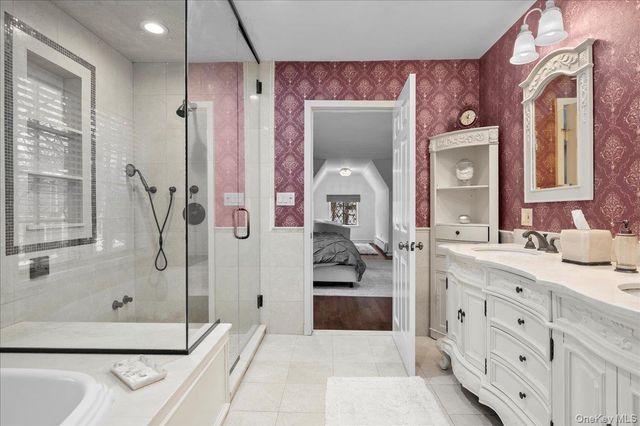 194 Hickory Grove Drive E, Larchmont, NY 10538