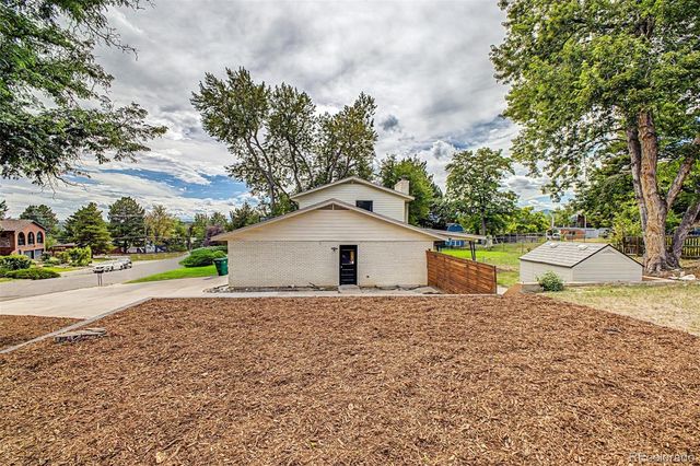 2681 S Chase Lane, Lakewood, CO 80227