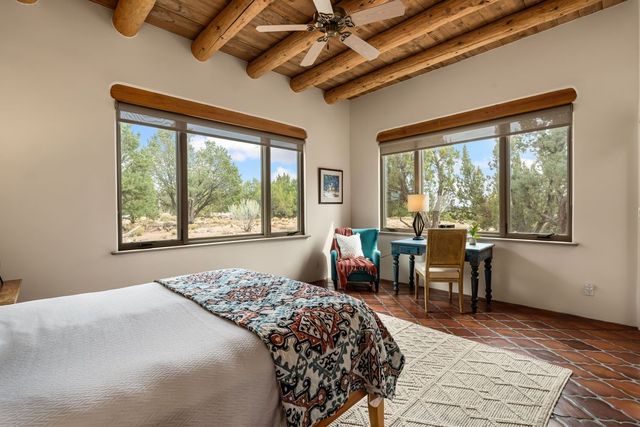 40 N Vuelta Herradura, Santa Fe, NM 87506