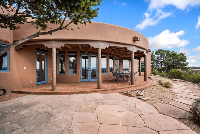 40 N Vuelta Herradura, Santa Fe, NM 87506
