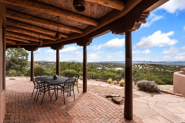 40 N Vuelta Herradura, Santa Fe, NM 87506