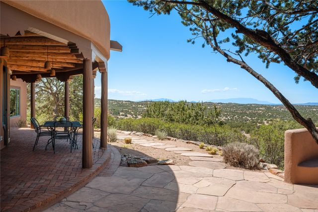 40 N Vuelta Herradura, Santa Fe, NM 87506