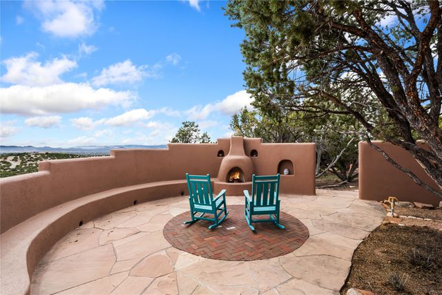 40 N Vuelta Herradura, Santa Fe, NM 87506