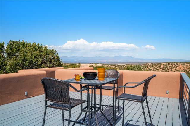 40 N Vuelta Herradura, Santa Fe, NM 87506