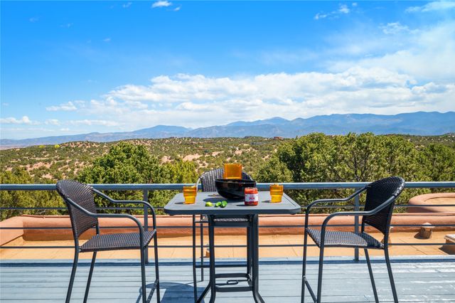 40 N Vuelta Herradura, Santa Fe, NM 87506