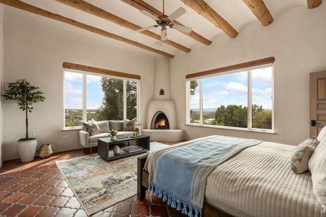 40 N Vuelta Herradura, Santa Fe, NM 87506