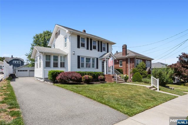 256 Raymond Street, Hasbrouck Heights, NJ 07604