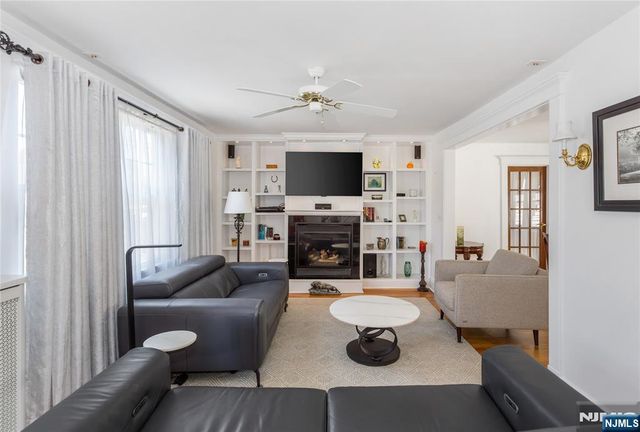 256 Raymond Street, Hasbrouck Heights, NJ 07604