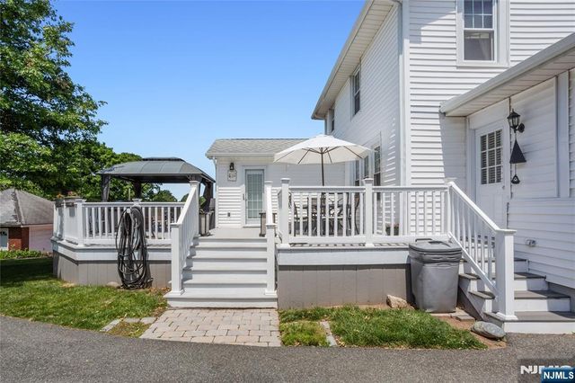 256 Raymond Street, Hasbrouck Heights, NJ 07604