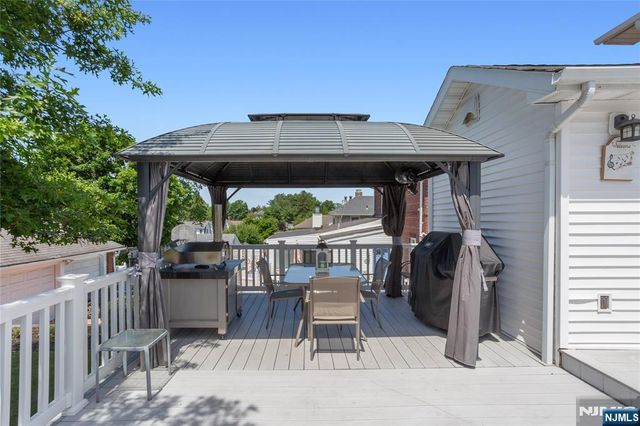256 Raymond Street, Hasbrouck Heights, NJ 07604