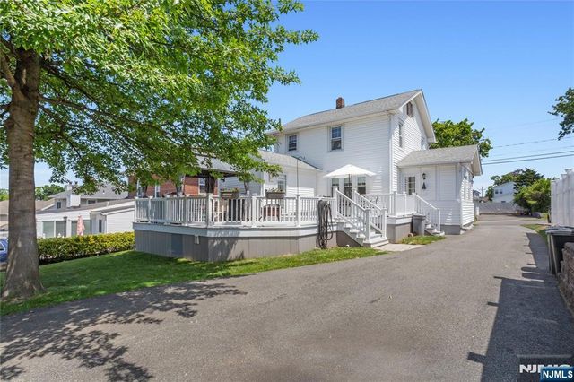 256 Raymond Street, Hasbrouck Heights, NJ 07604