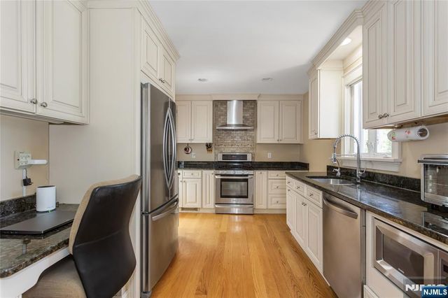256 Raymond Street, Hasbrouck Heights, NJ 07604