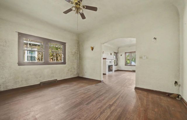 423 Preston Ave, Ione, CA 95640