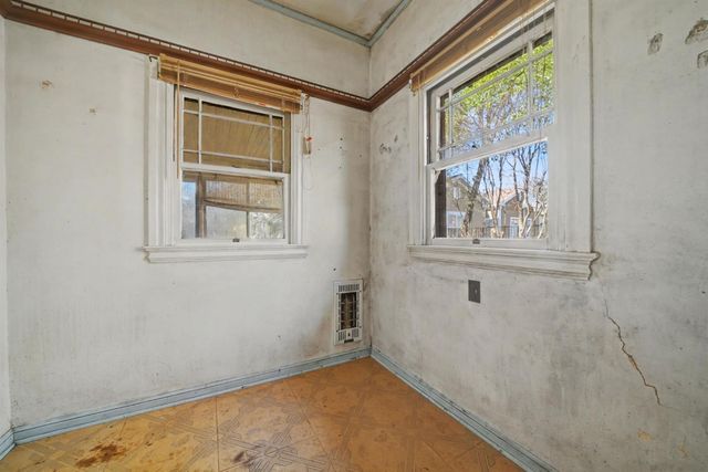 423 Preston Ave, Ione, CA 95640