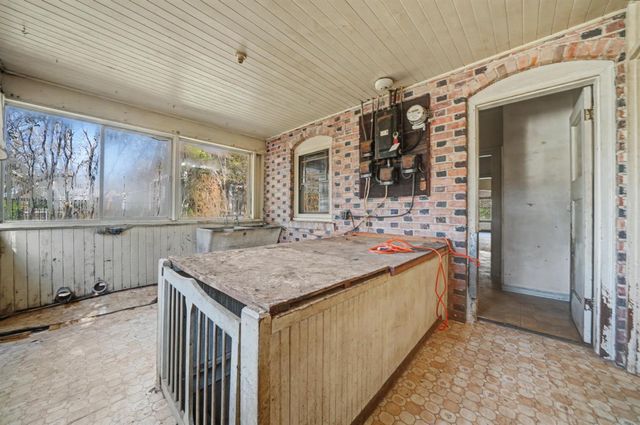 423 Preston Ave, Ione, CA 95640